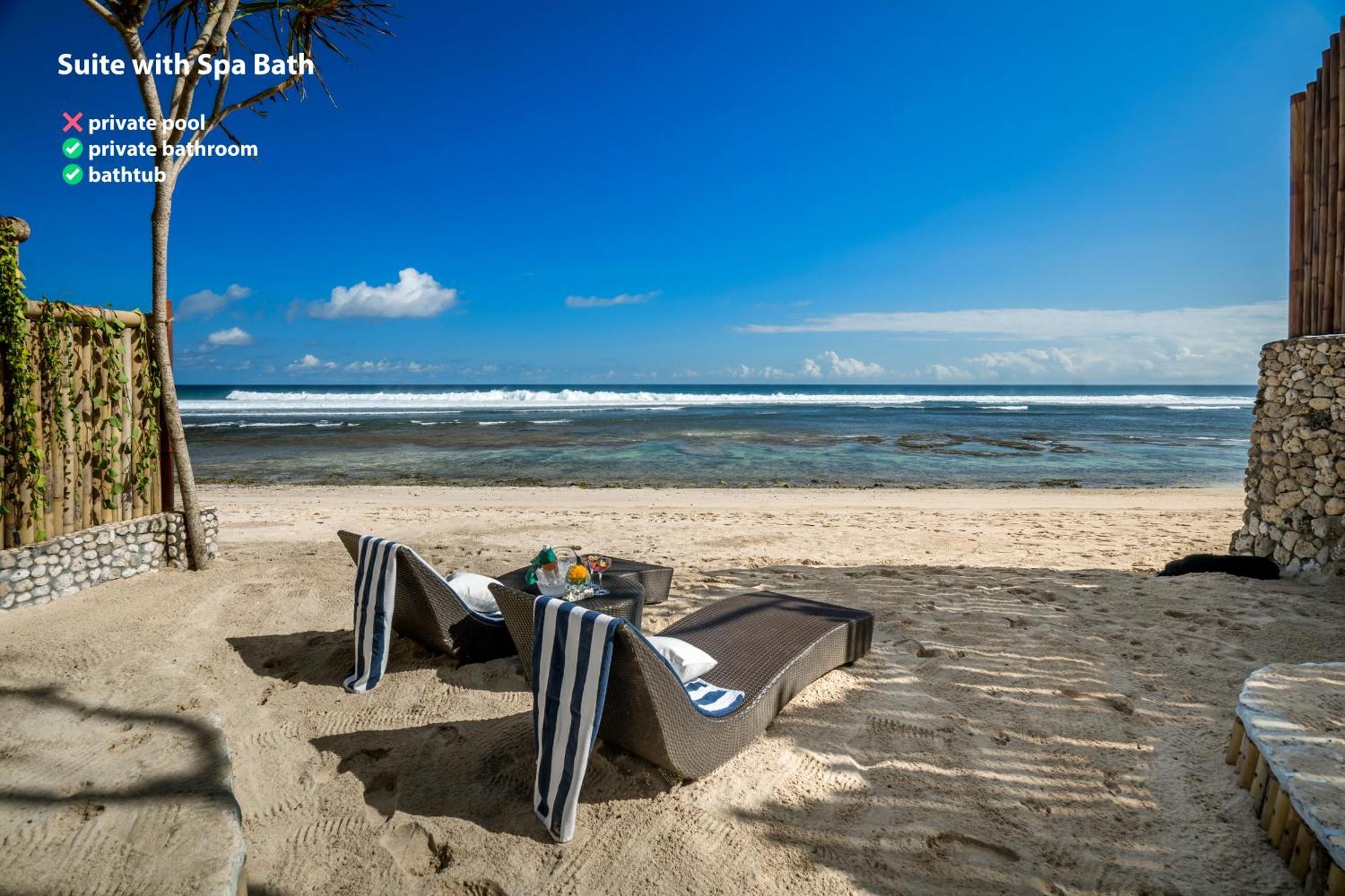 Bubble Hotel Nyang Nyang - Adults Only Улувату Екстер'єр фото
