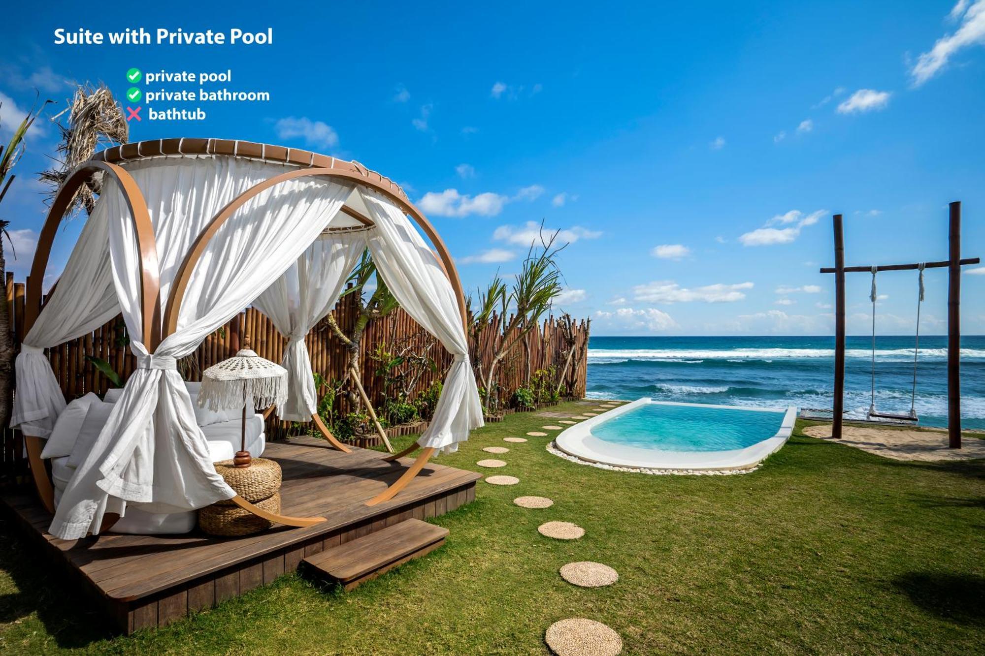 Bubble Hotel Nyang Nyang - Adults Only Улувату Екстер'єр фото