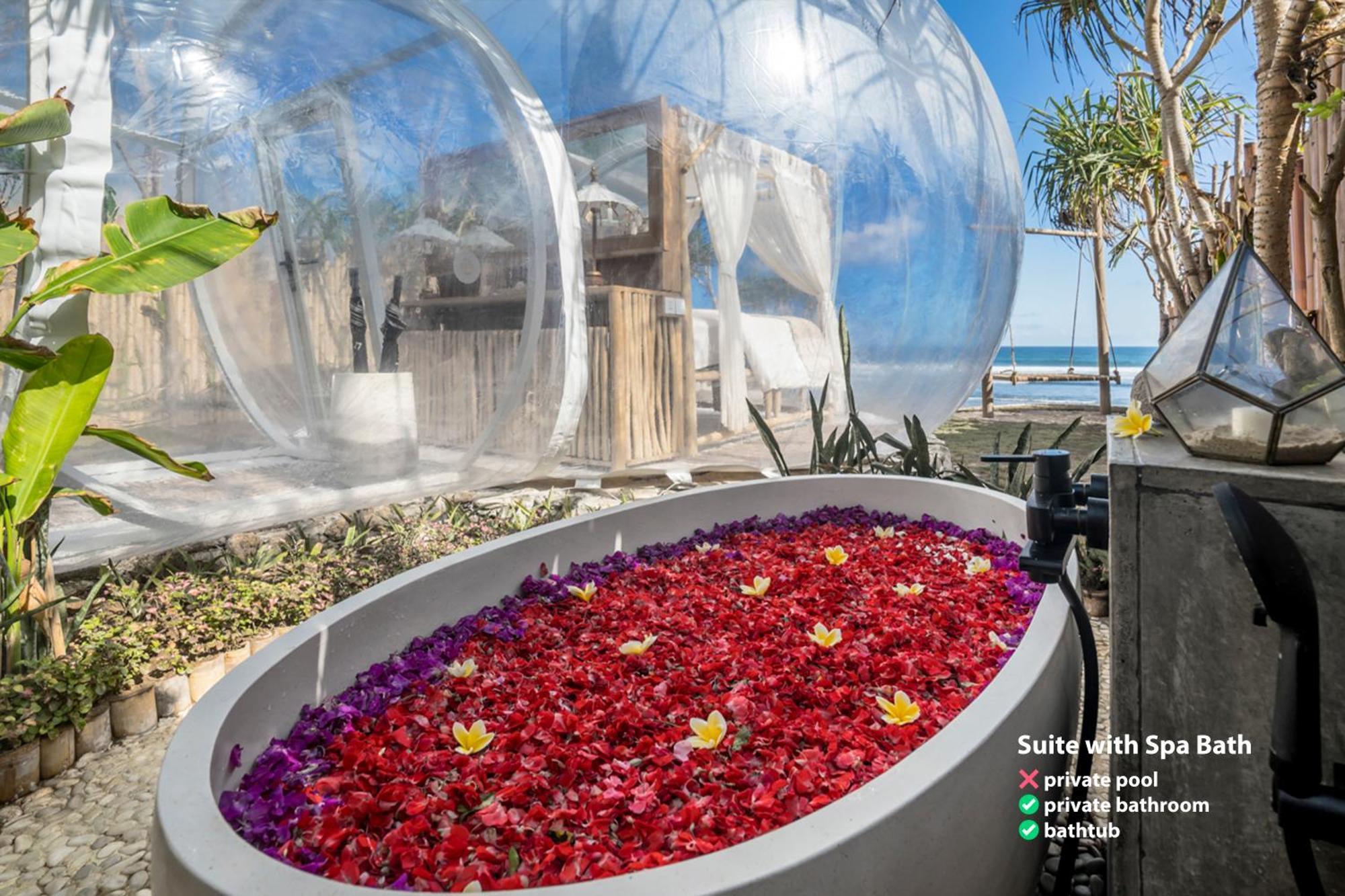Bubble Hotel Nyang Nyang - Adults Only Улувату Екстер'єр фото